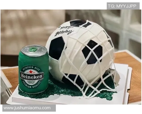 足球明星亲手制作创意蛋糕视频分享美味与快乐的完美结合 足球明星亲手制作创意蛋糕视频分享美味与快乐的完美结合