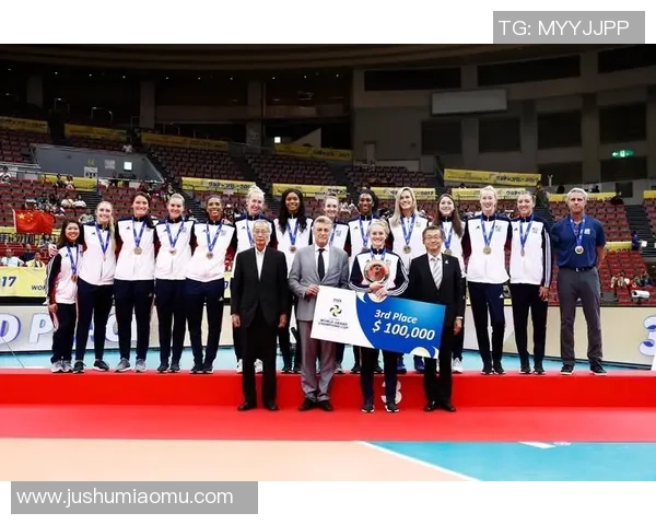 重庆篮球队在杯赛中的团队协作展现出色值得赞赏的表现分析 重庆篮球队在杯赛中的团队协作展现出色值得赞赏的表现分析